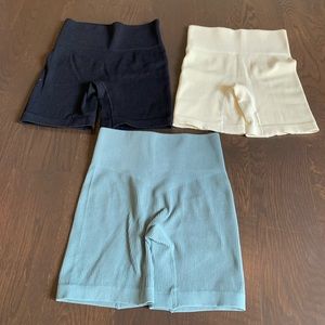 Set of biker shorts